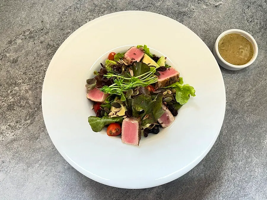 Seared Tuna Salad