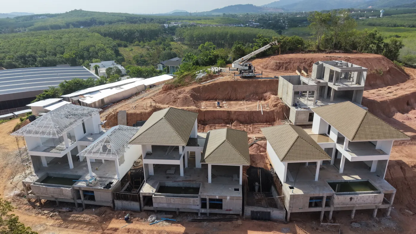 KĀHLĪ Hillside Villas ระหว่างก่อสร้าง เมษายน 2026