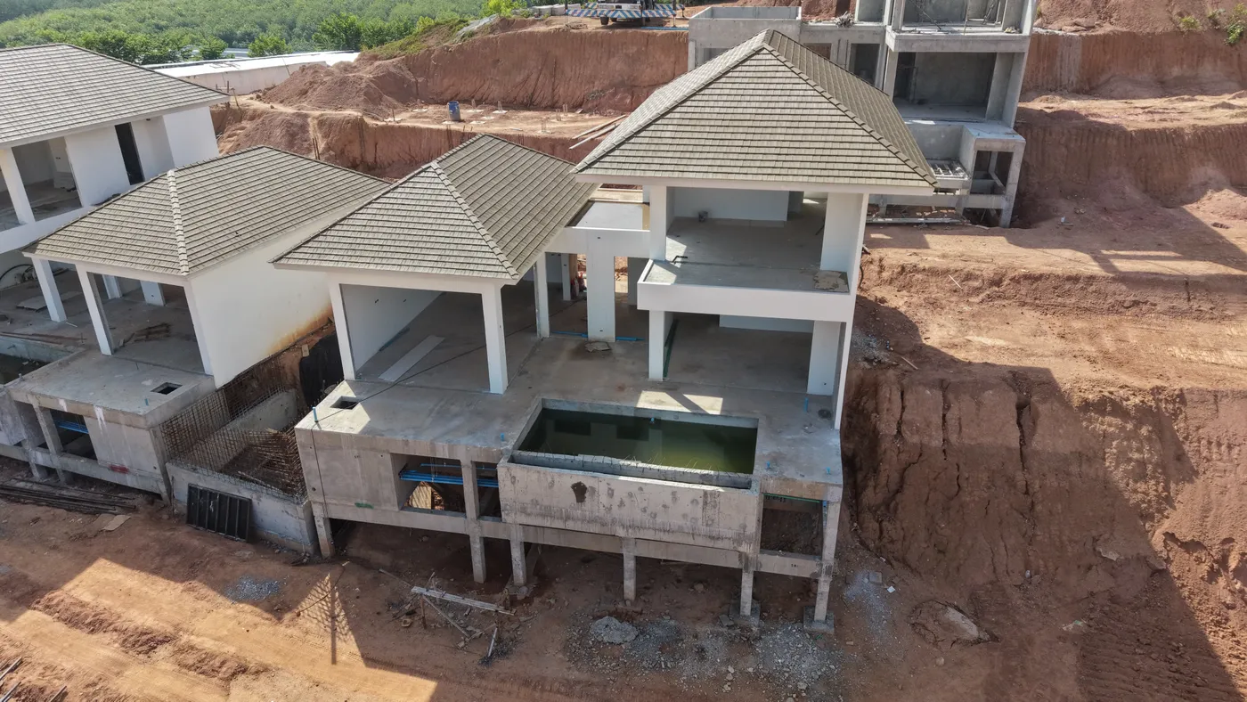 KĀHLĪ Hillside Villas ระหว่างก่อสร้าง เมษายน 2026