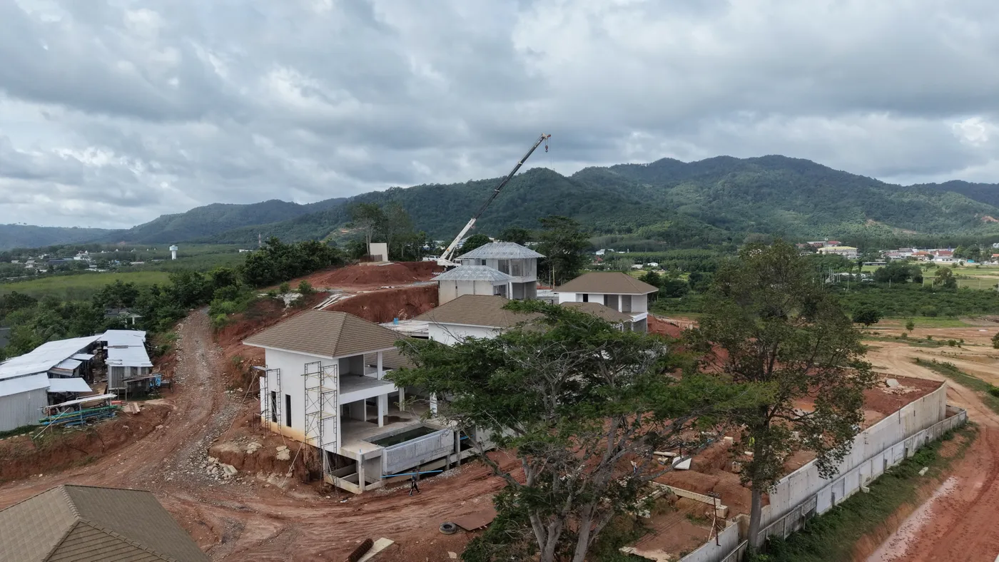 KĀHLĪ Hillside Villas ระหว่างก่อสร้าง มิถุนายน 2026