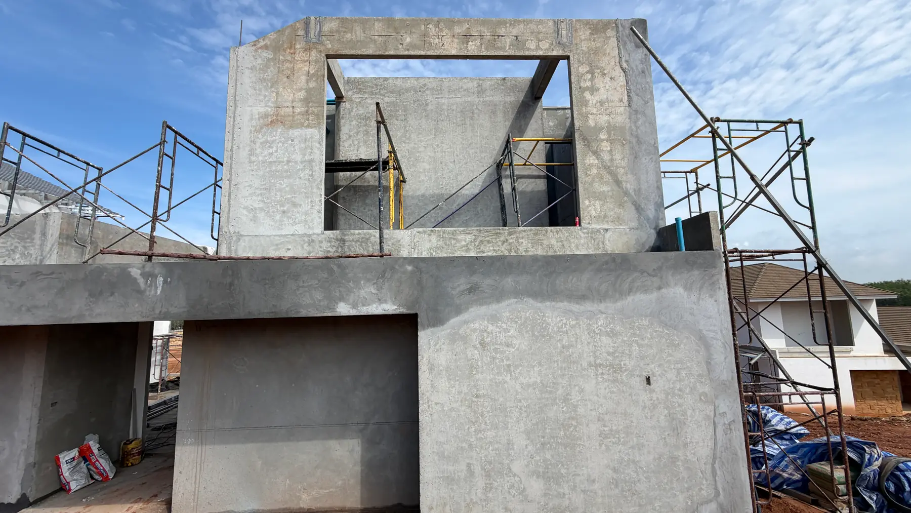 KĀHLĪ Hillside Villas under construction, 1 April 2026