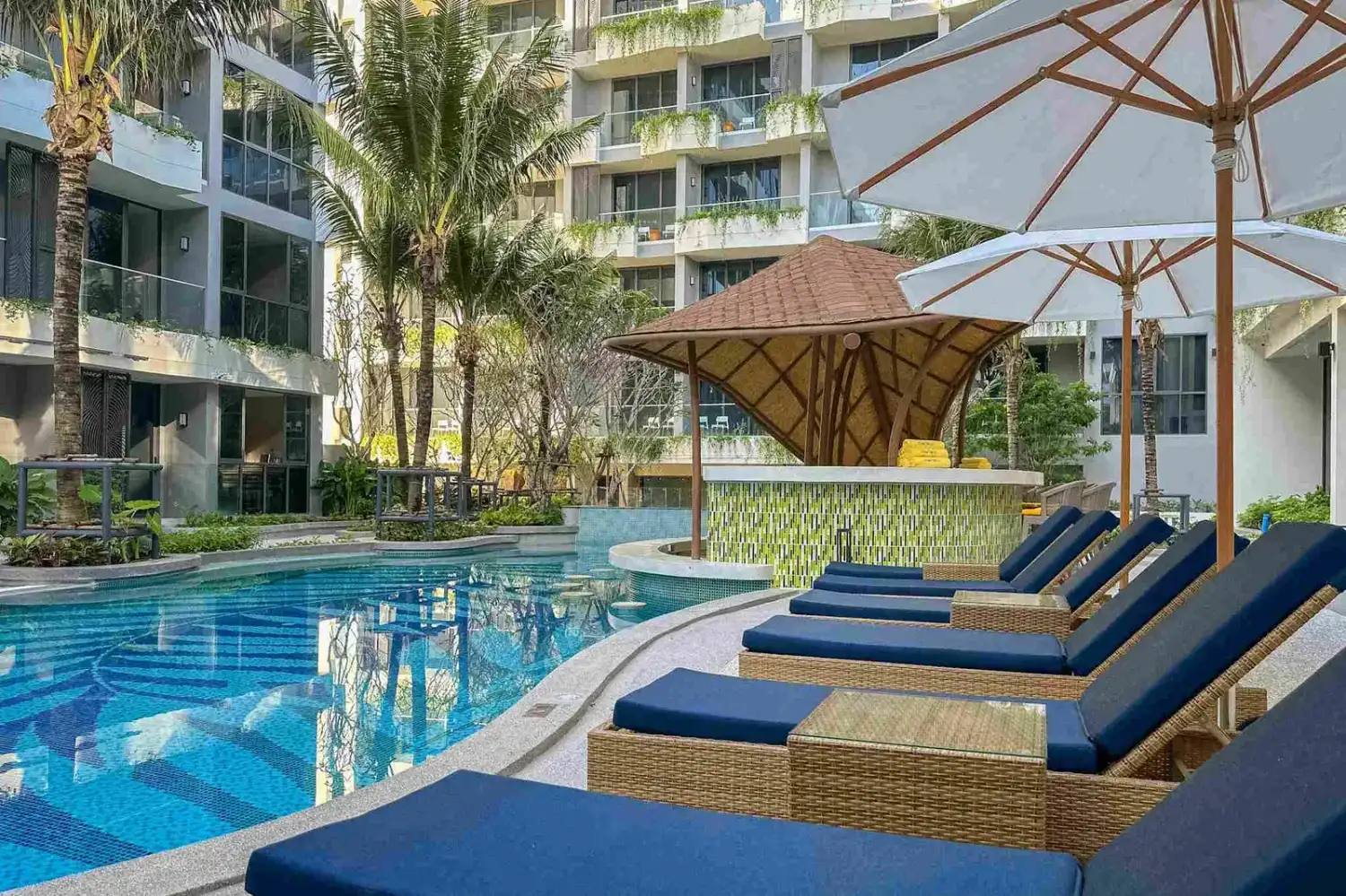 La Green Hotel & Residences Layan (2 из 5)